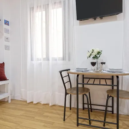 -malagasunapts-estudio Picasso Capuchinos * מאלגה
