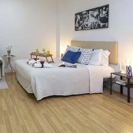 Apartment -malagasunapts-estudio Picasso Capuchinos Malaga